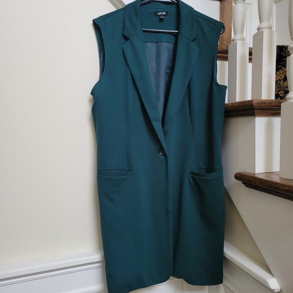 APT 9 Hunter Green long one button vest Size Large/fully lined